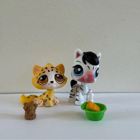 RARE Littlest Pet Shop Target Exclusive “Pets from Around the World” #385-399 - Picture 9 of 11